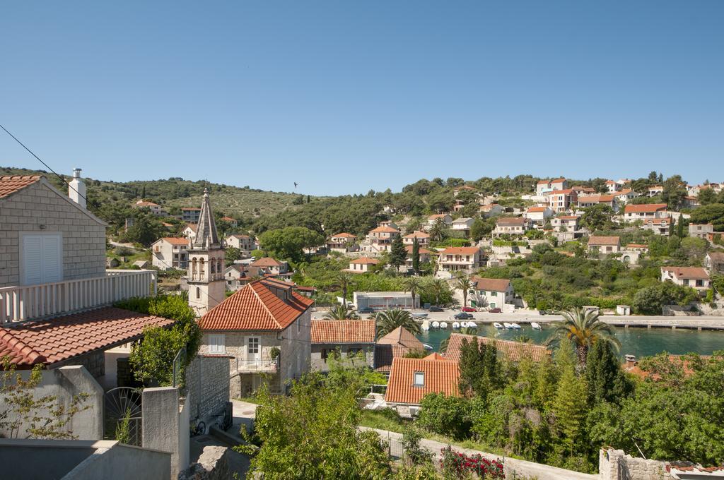 Apartments Gorana Splitska Buitenkant foto